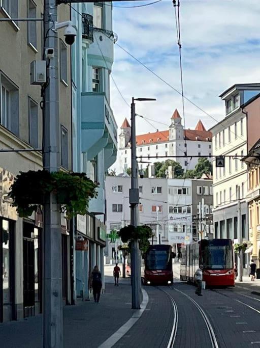 1St May Plaza Bratislava Bagian luar foto